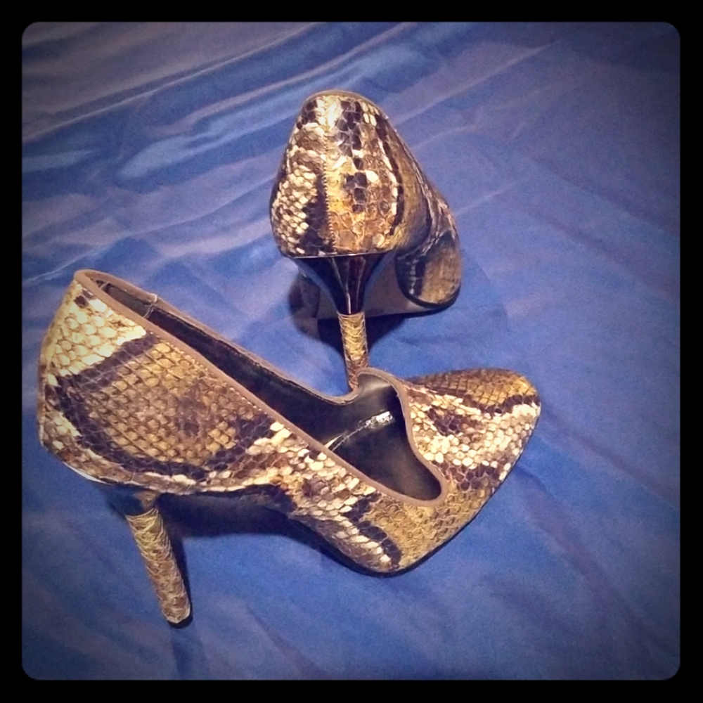Snake print 4" heels
